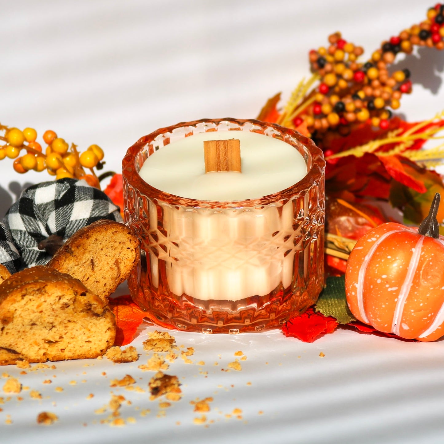 Alt: Transform your space into a cozy wonderland with our Toasted Pumpkin Spice candle. Upgrade from 'basic' to 'breathtaking' fall vibes in a jar!